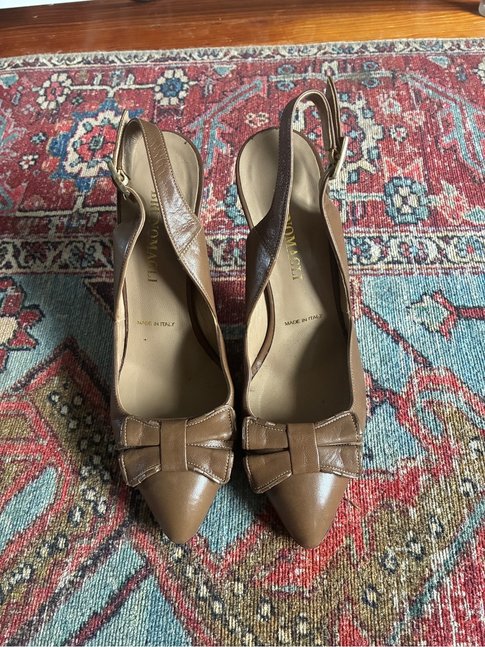Bruno Magli Tan Leather Pointed Slingback Pumps with Bow Accent